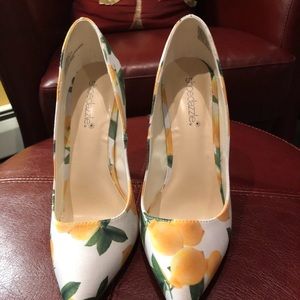 Shoe Dazzel spring pumps